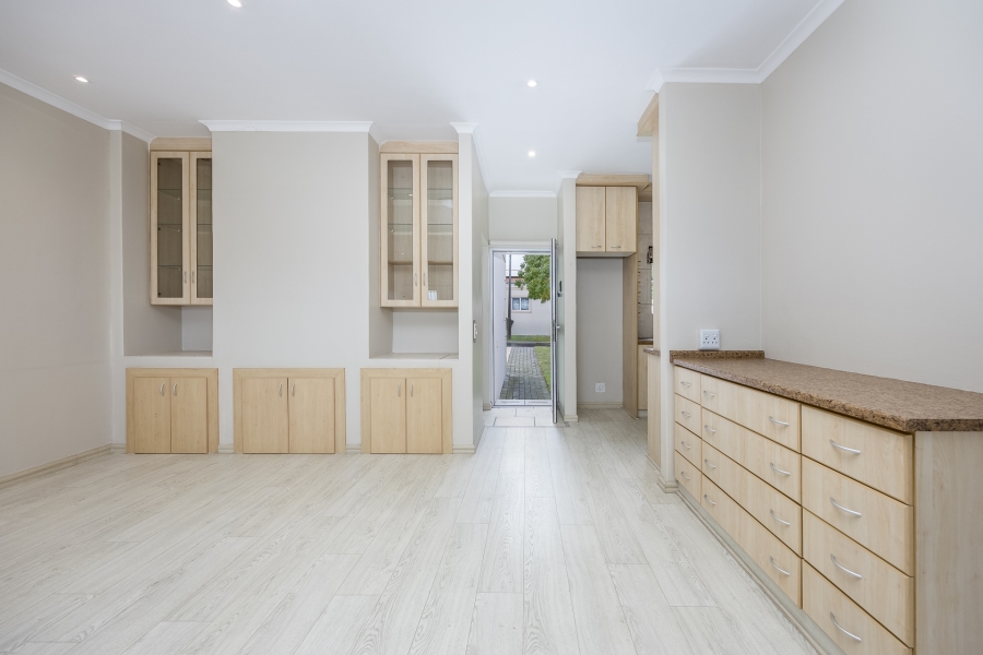 1 Bedroom Property for Sale in Sonstraal Heights Western Cape